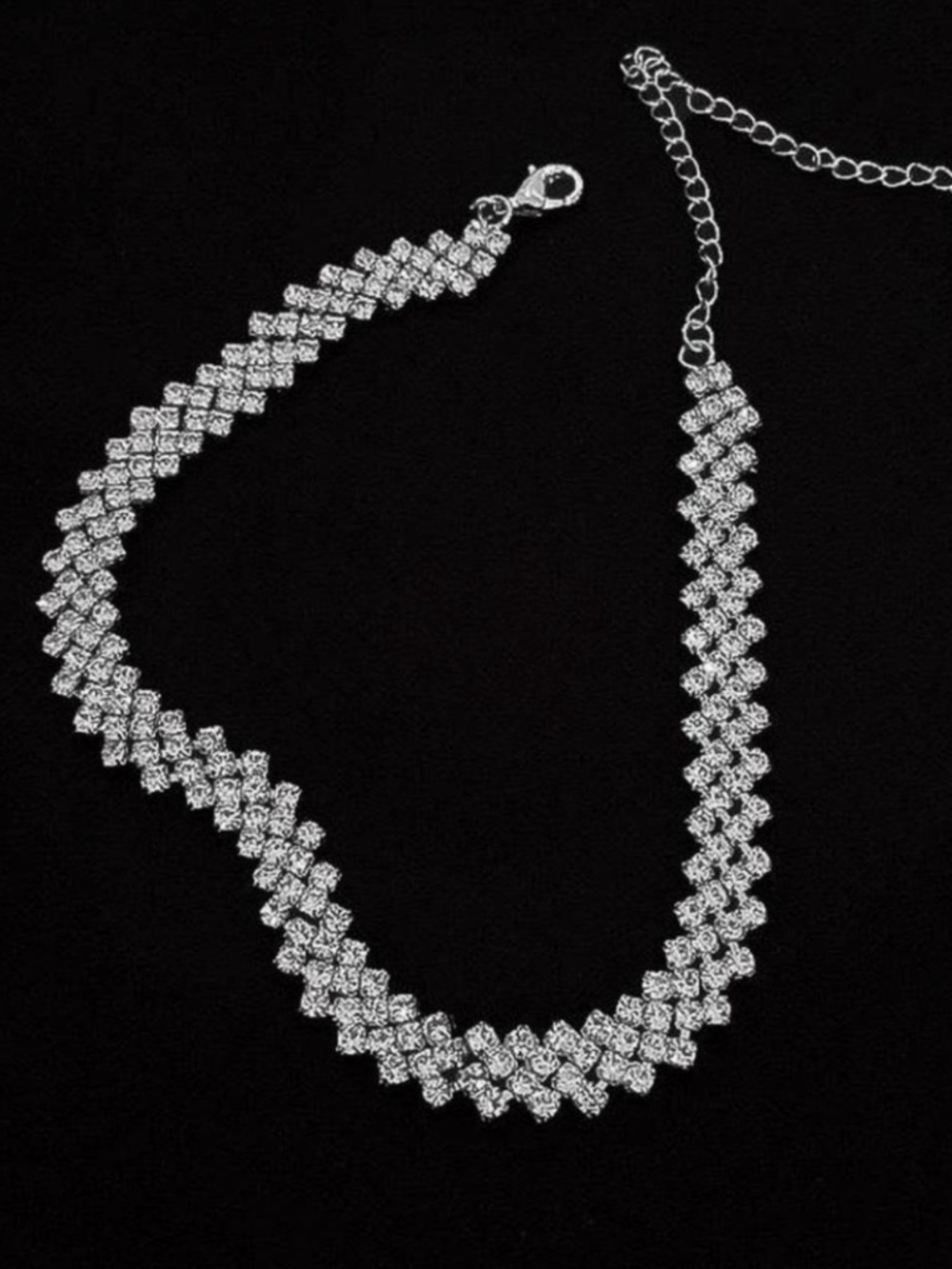 Women's adjustable choker style necklace